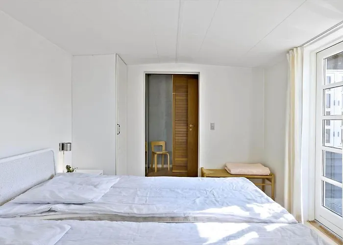 Bl1548-blokhus-paa-bakken-10